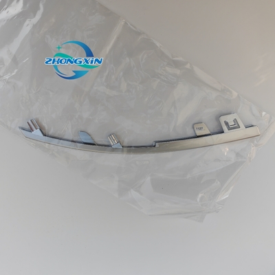 BYD QUZHUJIAN HA2HK-2803753/71에 대한 앞 격자 오른쪽 전자판 장식 스트립을 교체